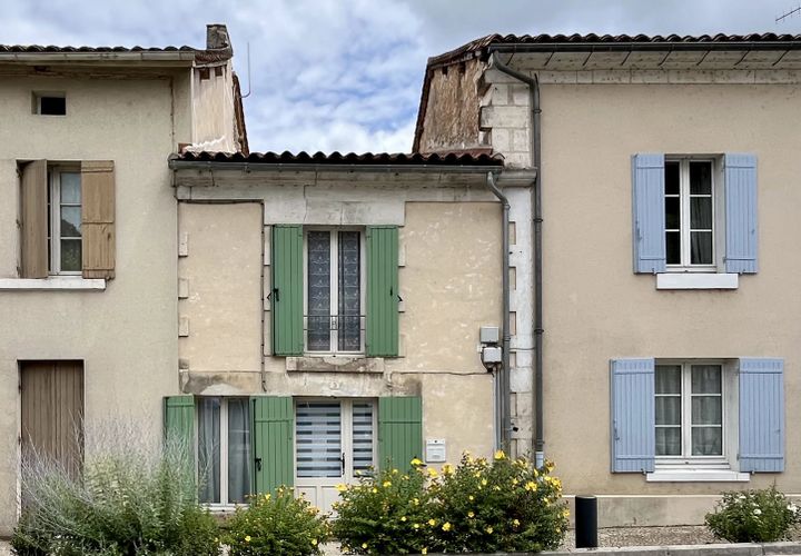 Landsbyhus i Aubeterre-sur-Dronne, Charente, Aubeterre-sur-Dronne - € 96.800 | Ref: BVI85885 - foto 1