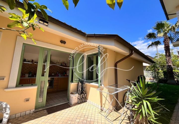 Villa a Pietrasanta, Lucca, Pietrasanta - € 5.000/mes | Ref: 2728 - foto 1