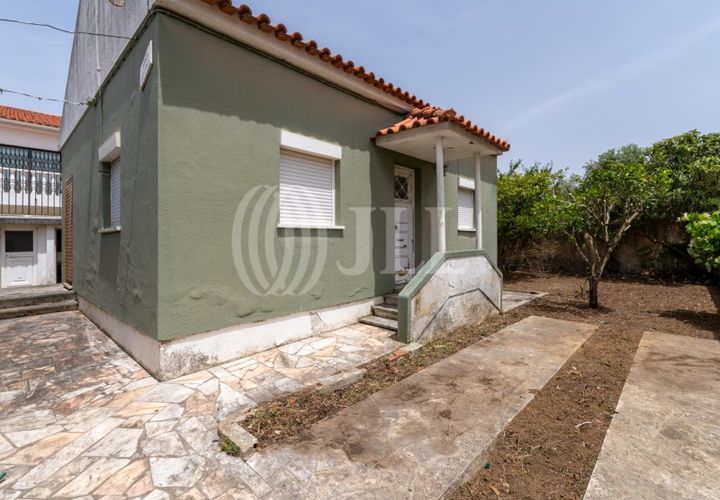 Villa i Carcavelos, Lisbon, Carcavelos - € 260.000 | Ref: 97551 - foto 1