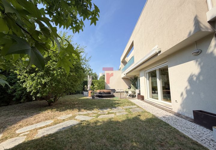 Villa i Padua, Padua, Padua - € 399 000 | Ref: cv132-A - foto 1