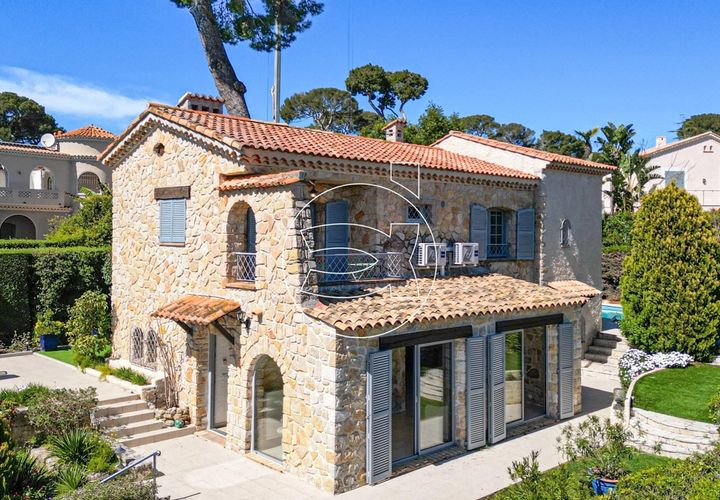 Villa i Antibes, Alpes-Maritimes, Antibes - € 3.500.000 | Ref: DIC.19297 - foto 1