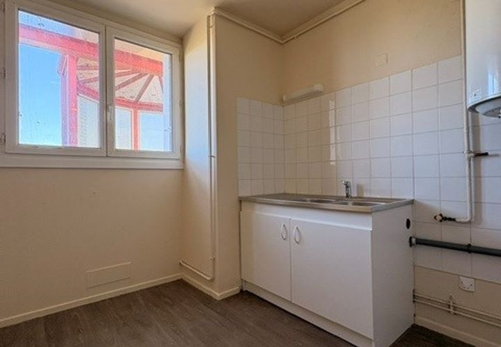 Apartament a Mansac, Correze, Mansac - € 406/mes | Ref: BRIV0004500018 - foto 1
