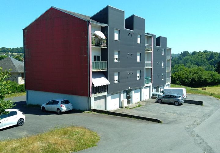 Apartment in Uzerche, Correze, Uzerche - € 436/month | Ref: 260618-100435 - photo 1