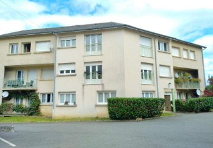 Apartment in Uzerche, Correze, Uzerche - € 506/month | Ref: BRIV0020000130 - photo 1
