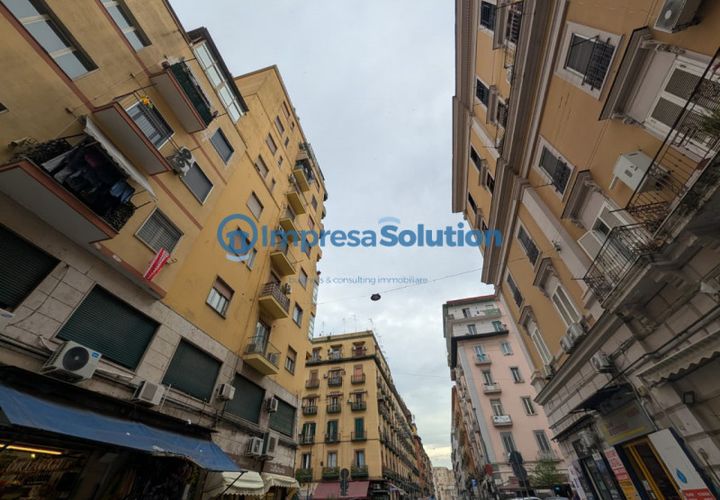 Erhvervsejendom i Naples, Naples, Naples - € 150.000 | Ref: stazione.a - foto 1