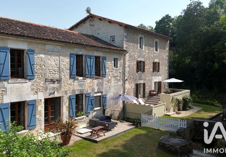 Villa i Bourg-Charente, Charente, Bourg-Charente - € 850.000 | Ref: 33293 - foto 1
