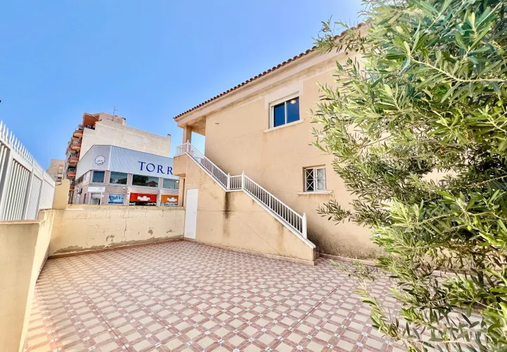 Bungalow i Torrevieja, Alicante, Torrevieja - € 149.900 | Ref: A11415/6084 - foto 1
