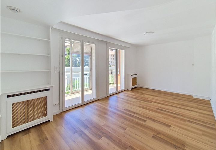 Apartament a Millau, Aveyron, Millau - € 850/mes | Ref: AN005903 - foto 1