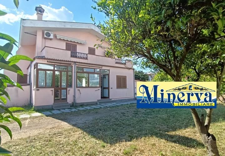 Villa i Anzio, Rome, Anzio - € 145 000 | Ref: V. 396 - foto 1