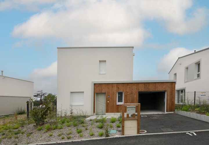 Villa en Couëron, Loire-Atlantique, Couëron - € 371.000 | Ref: 2075PER-BALZANE-M18 - photo 1