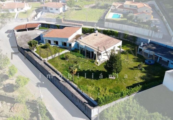 Villa i Guimaraes, Braga, Guimaraes - € 640.000 | Ref: PL_037 - foto 1