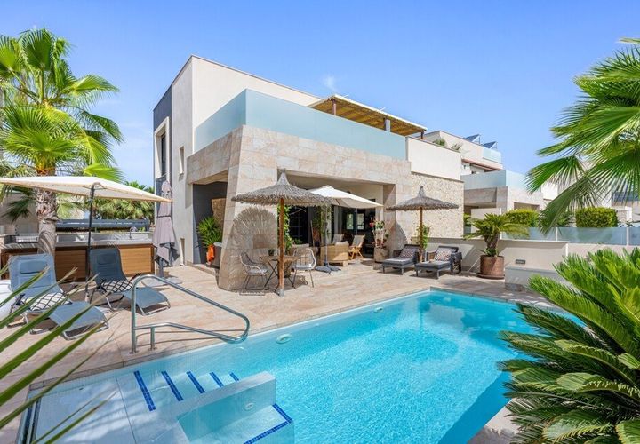 Villa i Benijofar, Alicante, Benijofar - € 699.000 | Ref: CM474 - foto 1