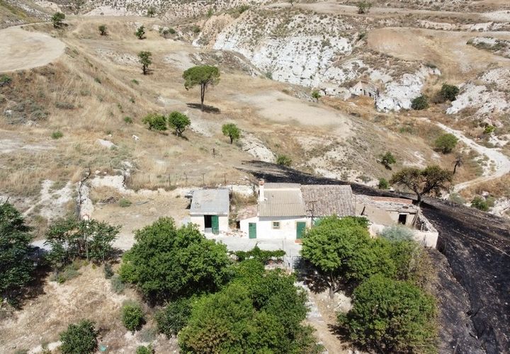 Herregård i Baza, Granada, Baza - € 128 000 | Ref: V3163 - foto 1