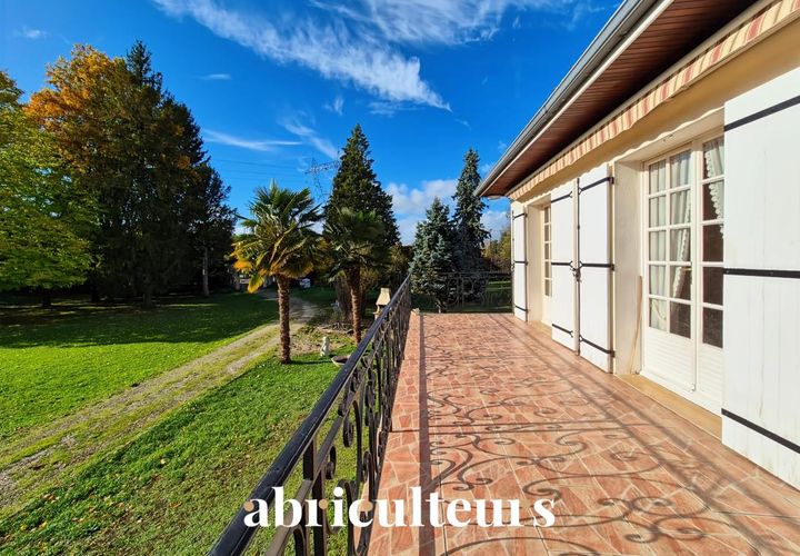 Villa i Linars, Charente, Linars - € 252.000 | Ref: DELEBVM250614016730_1 - foto 1