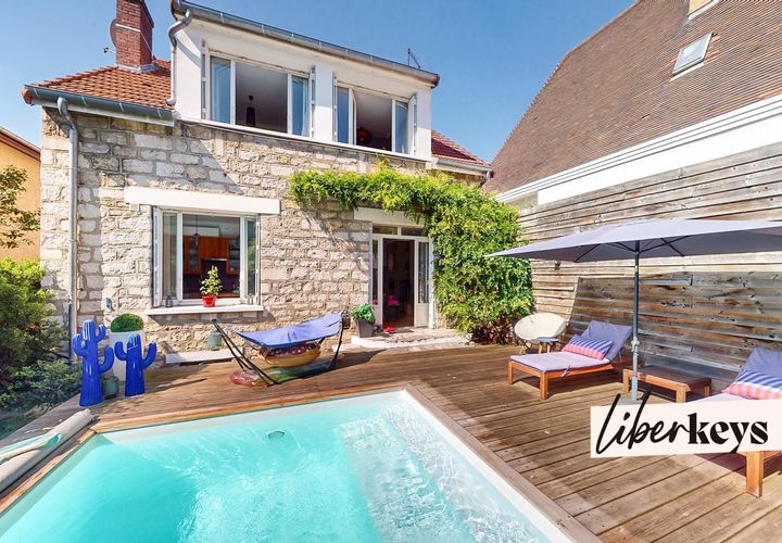 Villa i Gagny, Seine-Saint-Denis, Gagny - € 498.000 | Ref: DOM33872 - foto 1