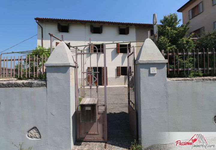 Villa i Grezzana, Verona, Grezzana - € 129.000 | Ref: AG593 - foto 1