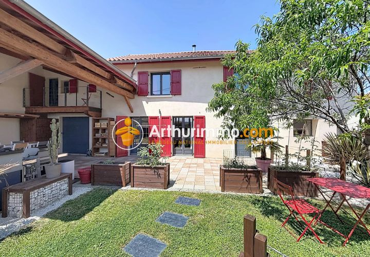 Villa i Bourgoin-Jallieu, Isere, Bourgoin-Jallieu - € 489.000 | Ref: 87144015 - foto 1