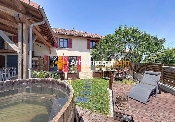 Villa en Bourgoin-Jallieu, Isere, Bourgoin-Jallieu - € 490.000 | Ref: 87144015 - photo 1