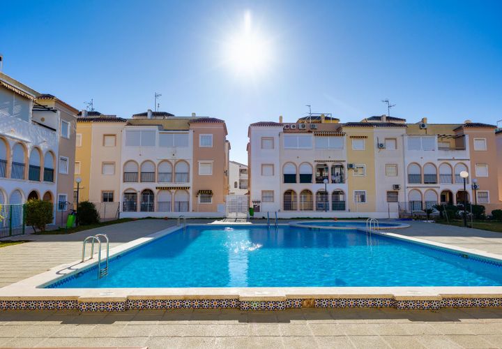 Bungalow i Torrevieja, Alicante, Torrevieja - € 149.900 | Ref: 40088 - foto 1