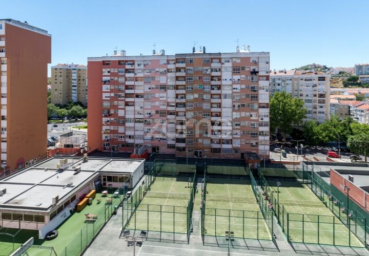 Wohnung in Amadora, Lisbon, Amadora - € 400.000 | Ref: ZMPT589061 - Foto 1