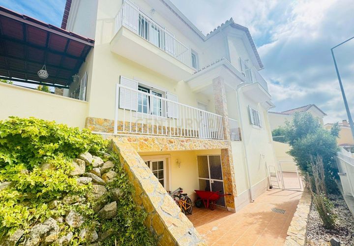 Villa i Loures, Lisbon, Loures - € 670.000 | Ref: C0221-03911 - foto 1