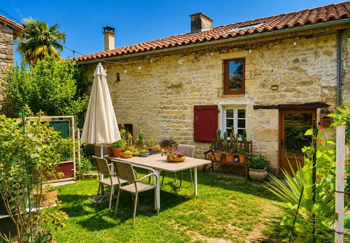Masia a Mansle, Charente, Mansle - € 105.900 | Ref: 46_JLY-0026512 - foto 1