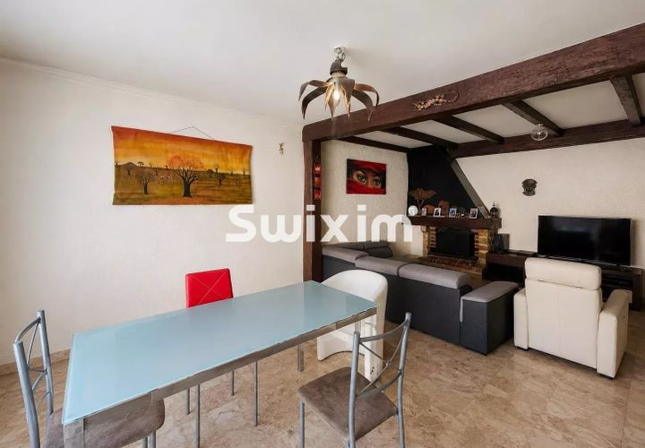 Villa a Lons-le-Saunier, Jura, Lons-le-Saunier - € 250.000 | Ref: 2527AC - foto 1