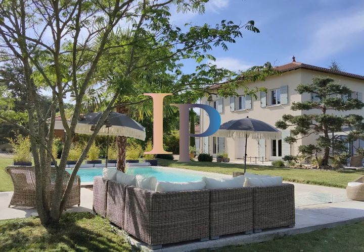 Villa em Roanne, Loire, Roanne - € 449.000 | Ref: 42IP4589 - foto 1