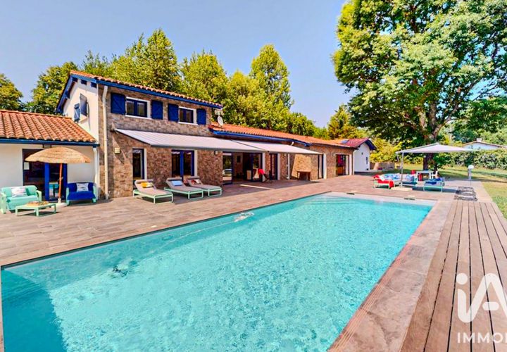 Villa in Ascain, Pyrenees-Atlantiques, Ascain - € 1.980.000 | Ref: 94604 - foto 1