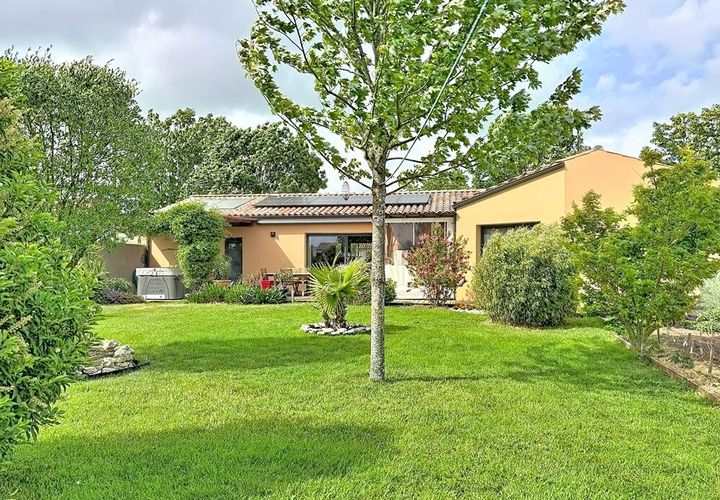 Villa in Ferrieres, Charente-Maritime, Ferrieres - € 410.800 | Ref: 451289BCR - foto 1