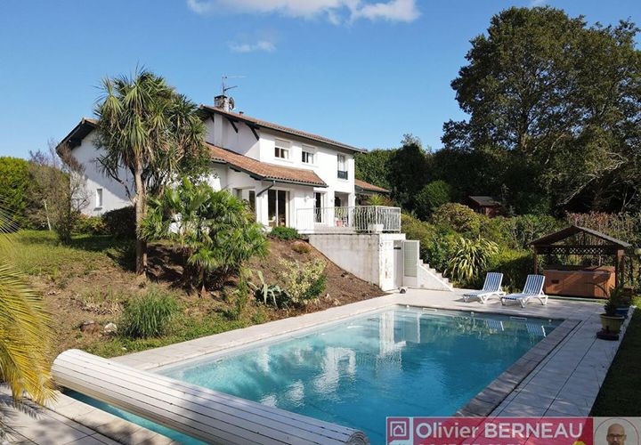 Villa en Arcangues, Pyrenees-Atlantiques, Arcangues - € 835.000 | Ref: 442155BNO - photo 1