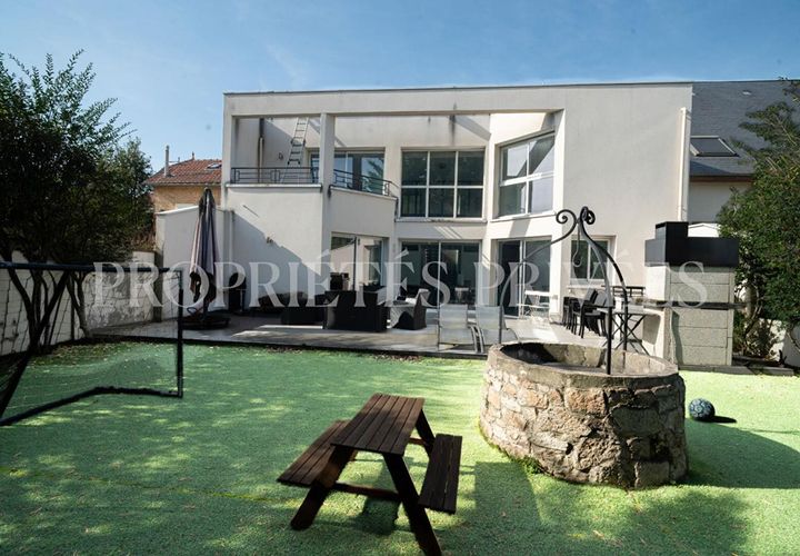 Villa en Maisons-Alfort, Val-de-Marne, Maisons-Alfort - € 1.450.000 | Ref: 4415469VICF - photo 1
