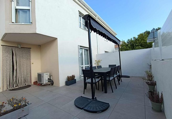 Villa i Istres, Bouches-du-Rhone, Istres - € 250 000 | Ref: 425994NGLEM - foto 1