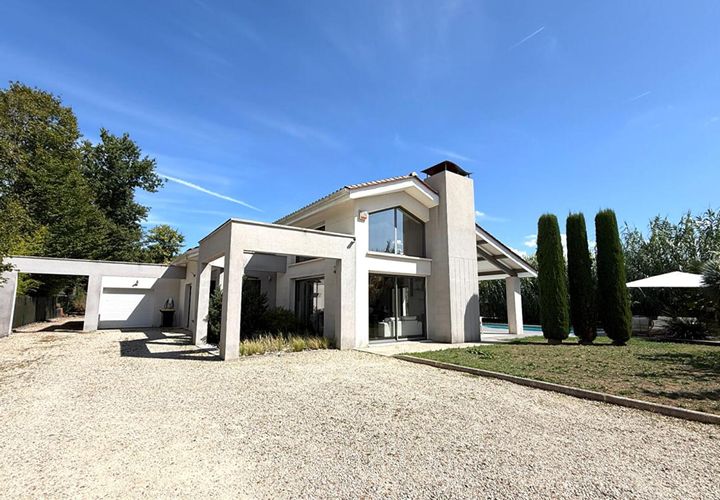 Villa en Fleac, Charente, Fleac - € 699.500 | Ref: 450096EMB - photo 1