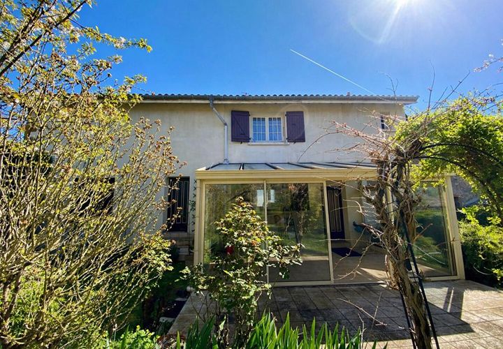 Villa en Hurigny, Saone-et-Loire, Hurigny - € 248.000 | Ref: 442655LIZB - photo 1