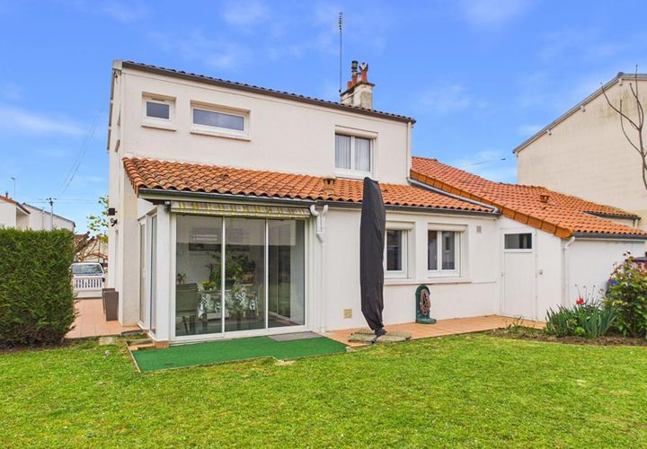 Villa en Chatellerault, Vienne, Chatellerault - € 169.000 | Ref: 444804MAXT - photo 1