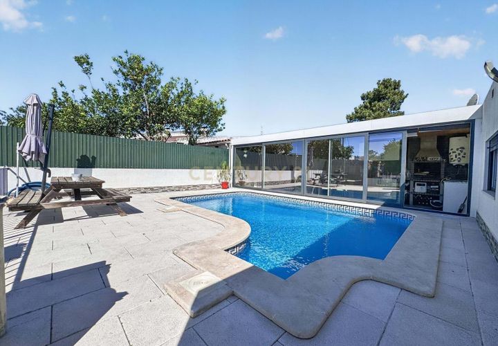Villa i Seixal, Setubal, Seixal - € 375.000 | Ref: C0364-06116 - foto 1