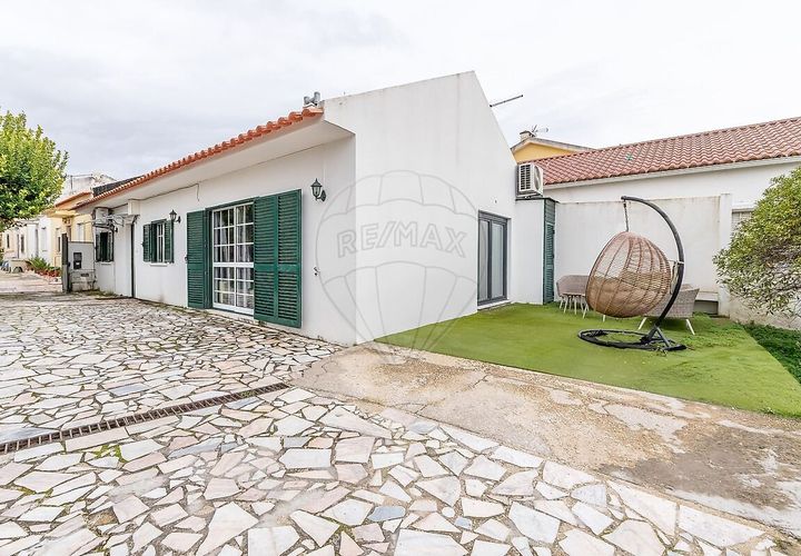 Villa em Vialonga, Lisbon, Vialonga - € 410.000 | Ref: PE-123751124-127 - foto 1