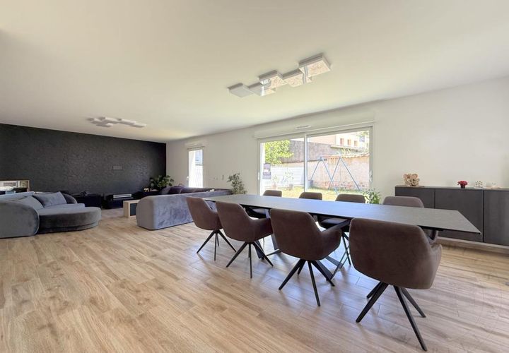 Villa a Chaponost, Rhone, Chaponost - € 720.000 | Ref: getkey_u_537281024 - foto 1