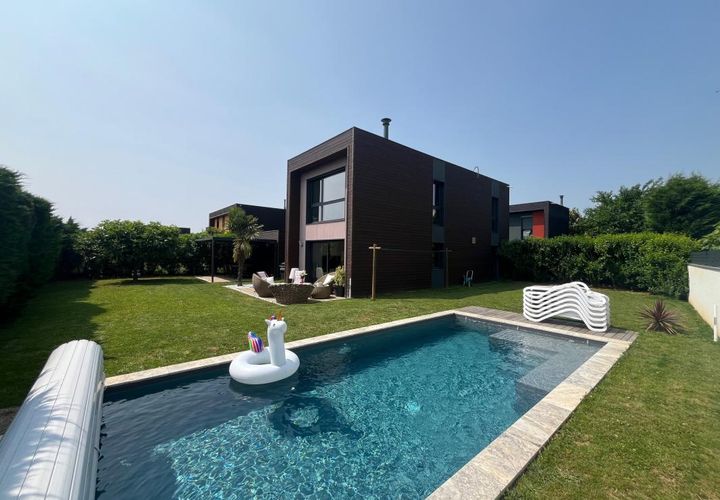 Villa en Pusignan, Rhone, Pusignan - € 449.000 | Ref: getkey_u_476242700 - photo 1