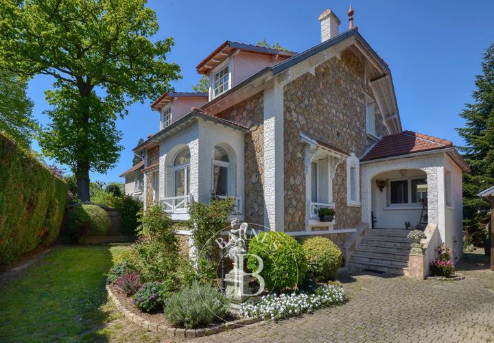 Villa i Vaucresson, Hauts-de-Seine, Vaucresson - € 1.490.000 | Ref: 5322163 - foto 1