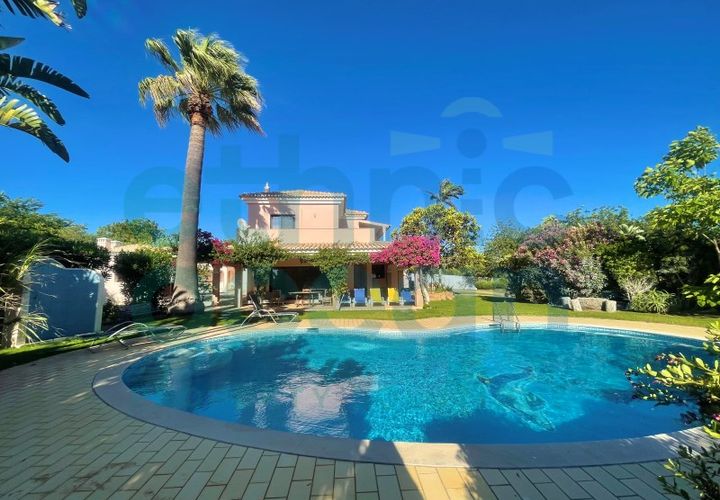 Villa a Almancil, Faro, Almancil - € 3.500/mes | Ref: VILA JELYLIZ - foto 1