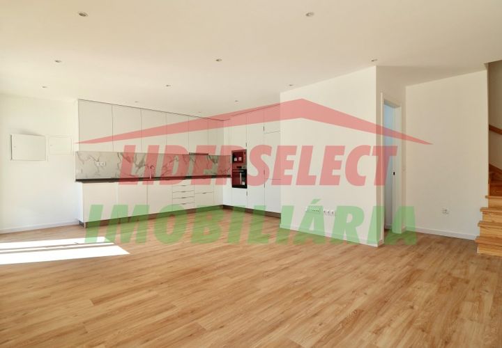 Villa en Matacaes, Lisbon, Matacaes - € 430.000 | Ref: MRD170 - photo 1