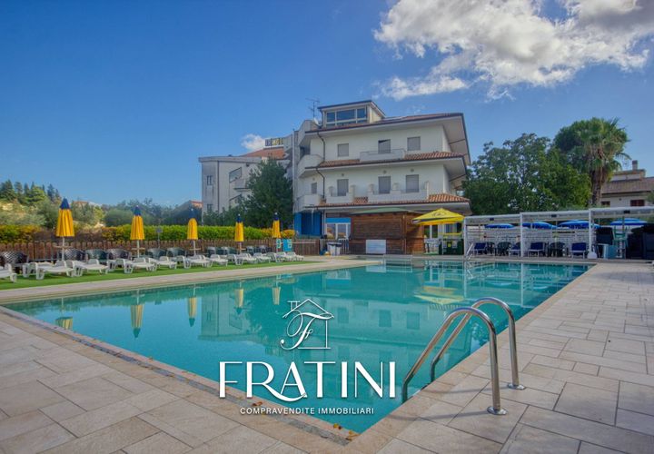 Erhvervsejendom i Ancarano, Teramo, Ancarano - € 999.000 | Ref: RD0090 - foto 1