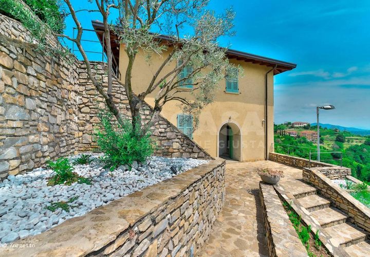 Villa a Montevecchia, Lecco, Montevecchia - € 1.320.000 | Ref: VILLA.MONTEVECCHIA-IZ1320V - foto 1