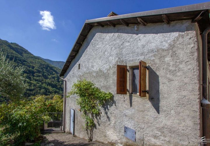 Villa i Comano, Massa and Carrara, Comano - € 40.000 | Ref: 1009-1375352 - foto 1