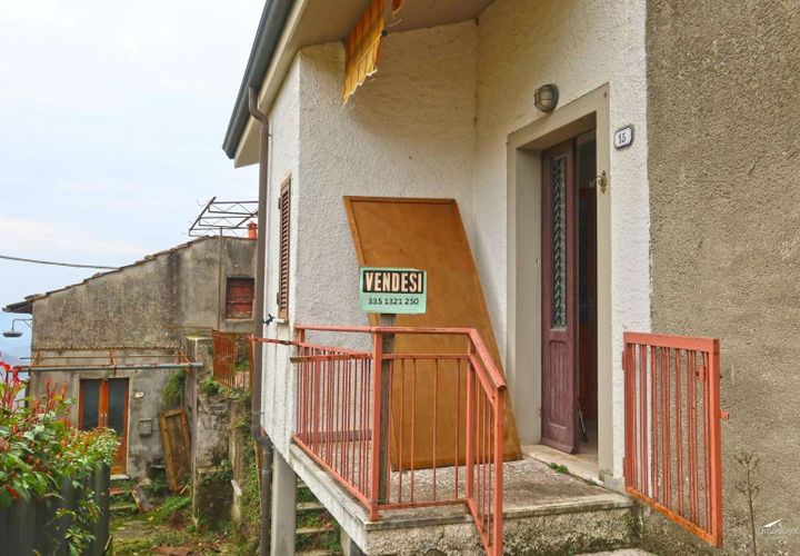 Villa i Bagnone, Massa and Carrara, Bagnone - € 30.000 | Ref: 188A-1375657 - foto 1