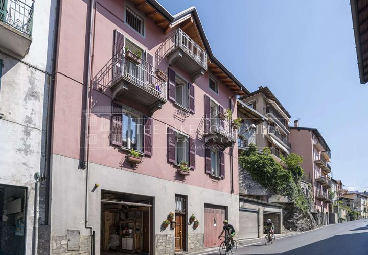 Villa en Colonno, Como, Colonno - € 350.000 | Ref: 1837-1376141 - photo 1