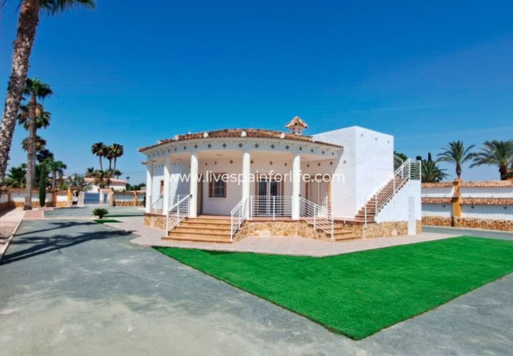 Landejendom i Catral, Alicante, Catral - € 410.000 | Ref: CAT VR NEL-Dx - foto 1