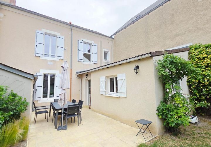 Villa en Bourges, Cher, Bourges - € 427.000 | Ref: 453824COS - photo 1